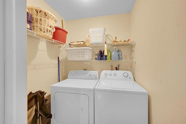Building Photo - 9369 S Belfort Cir