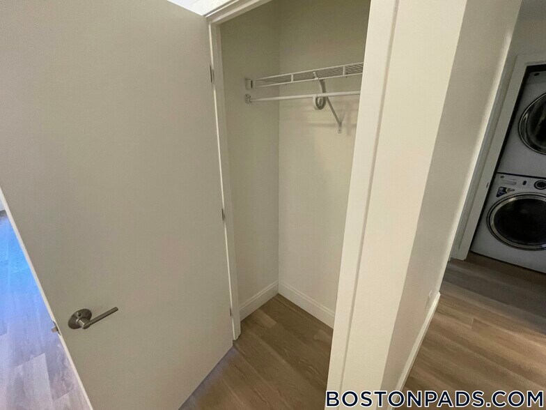 Building Photo - 1079 Commonwealth Ave