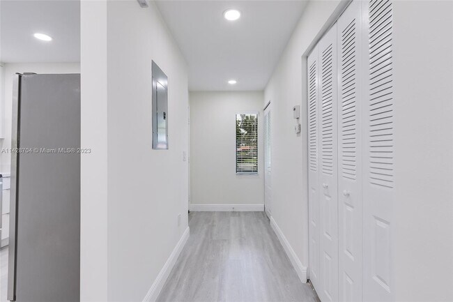 Building Photo - 21559 Cypress Hammock Dr