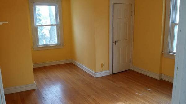 Building Photo - 2 bedroom single family