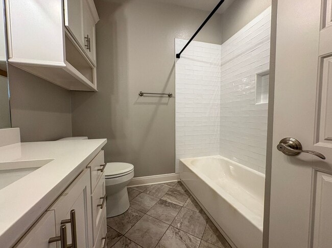 Building Photo - Available Now! Gorgeous 4 Bedroom 3 Bath i...