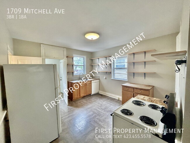 Building Photo - 1709 Mitchell Ave