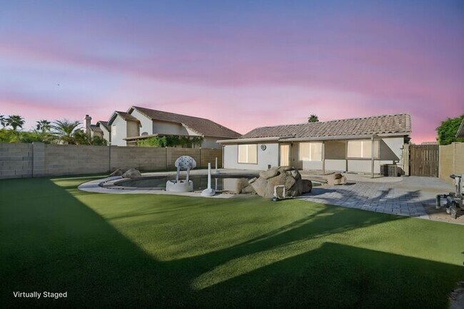 Building Photo - 1057 S Jamaica Way