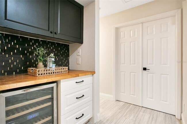 Building Photo - 1227 Salerno Ct