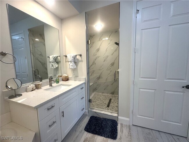 Building Photo - 400 Flagship Dr