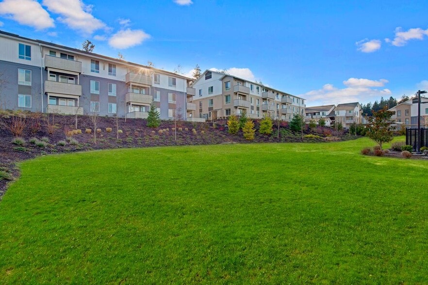Building Photo - Martingale Apartments