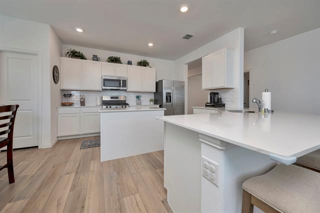 Building Photo - 2604 Starwater Dr