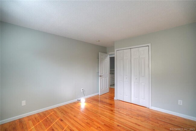 Building Photo - 82 Buddington Rd