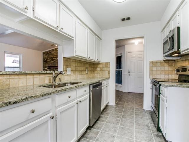 Building Photo - 2411 Bayberry Ln