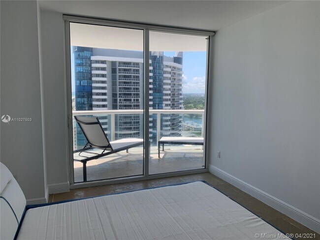 Building Photo - 6365 Collins Ave