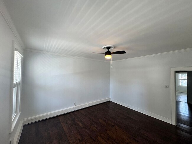 Building Photo - 24 Pamrapo Ave