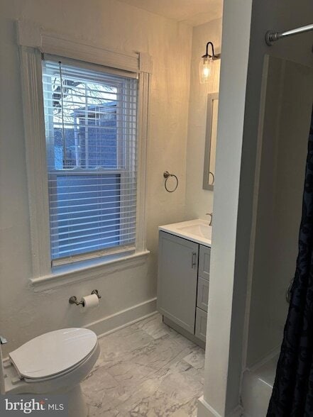 Building Photo - 747 S Lime St