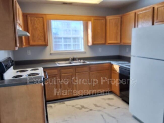 Building Photo - 103 Hurstfield Dr