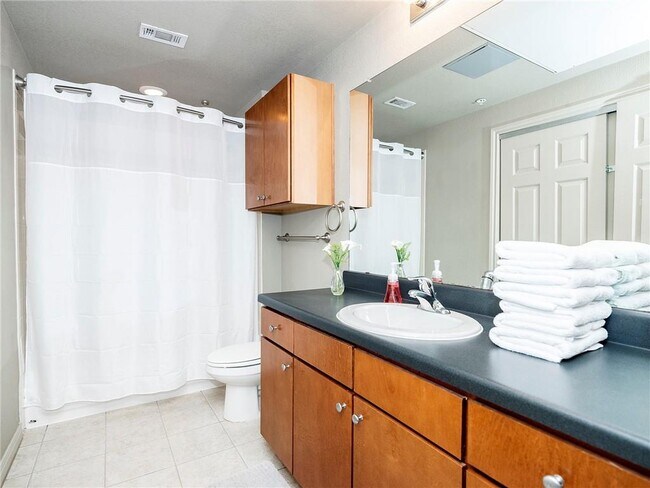 Building Photo - 2515 Pearl St