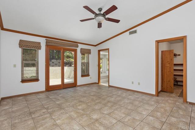 Building Photo - 4000 James Dr