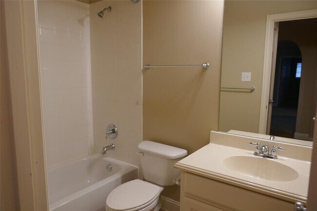 Building Photo - 2537 Windsor Castle Way