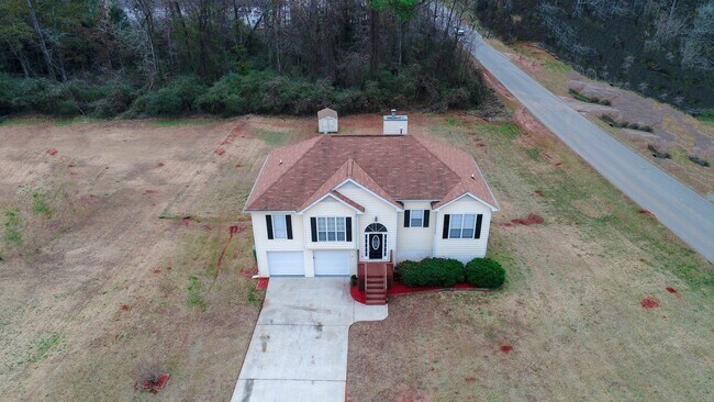 Building Photo - 132 Chariot Dr