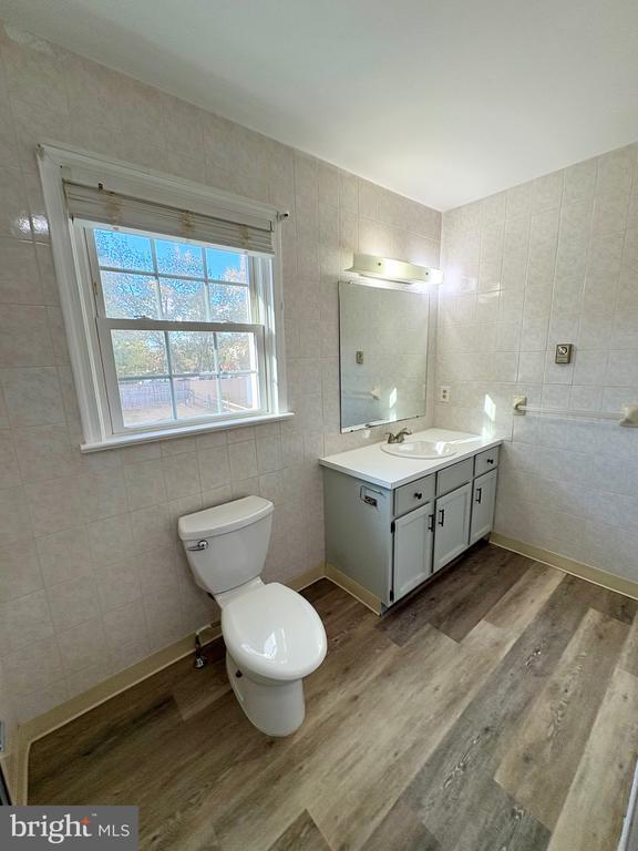 Building Photo - 106 Sunset Way