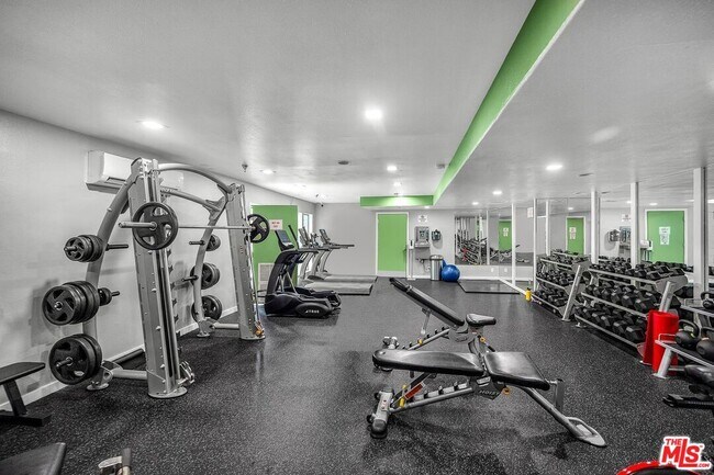 Building Photo - 7777 W 91st St