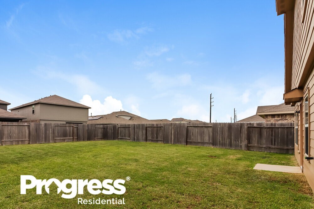 Building Photo - 23139 Robbers Nest Dr