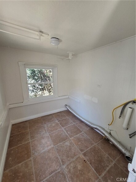 Building Photo - 819 Huntington St