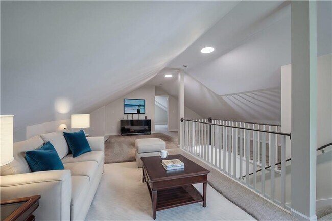 Building Photo - 4100 Chanticleer Dr NW