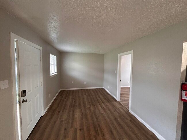 Building Photo - 1314 NW Irwin Ave