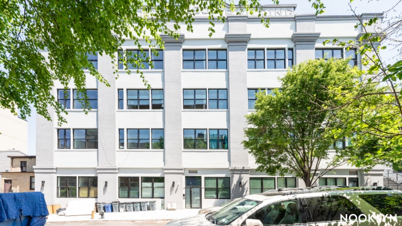 Building Photo - 255 18th St