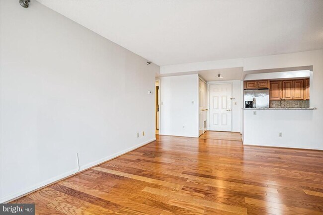 Building Photo - 2400 Clarendon Blvd