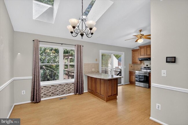 Building Photo - 18 Dudley Ct