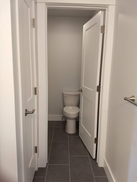 Building Photo - 712 N 12th St