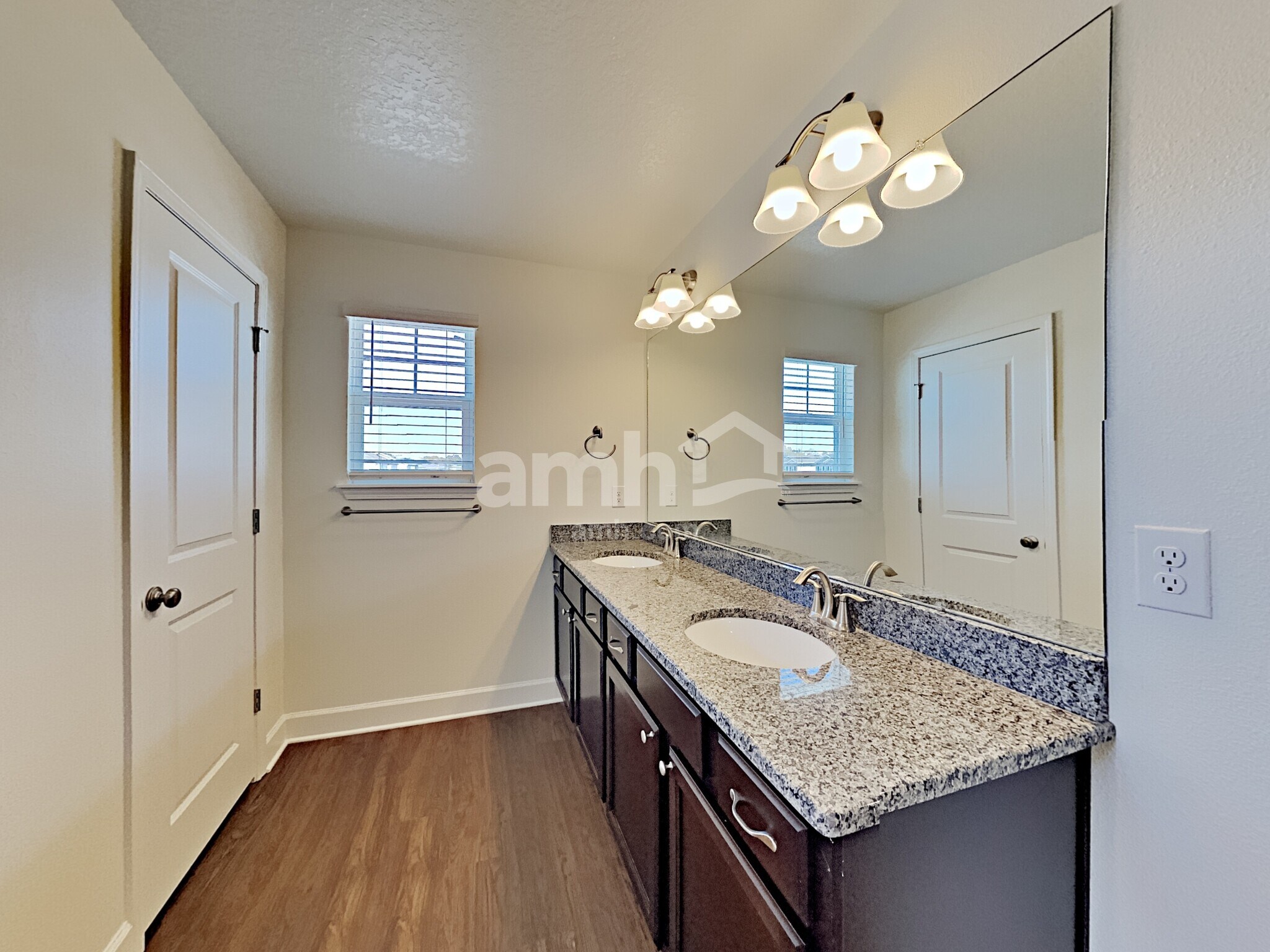 Building Photo - 4510 Birdsong Dr