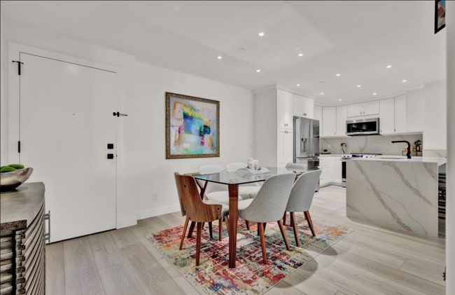 Building Photo - 750 State St