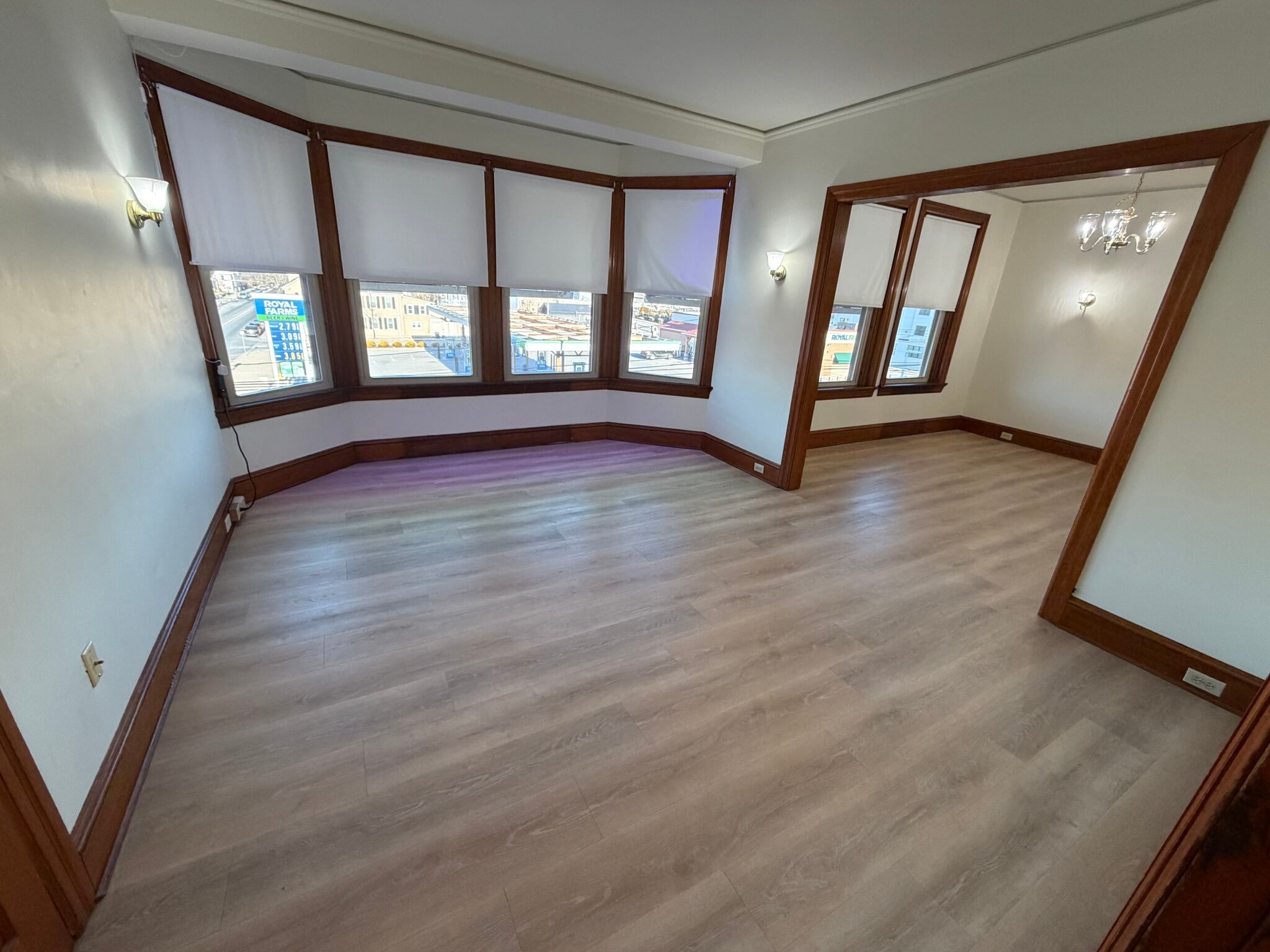 Building Photo - 3 E Chestnut St