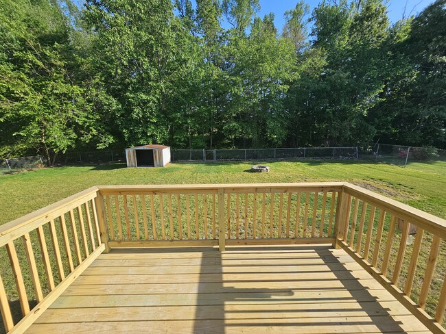 Building Photo - 3610 Woodside Ct