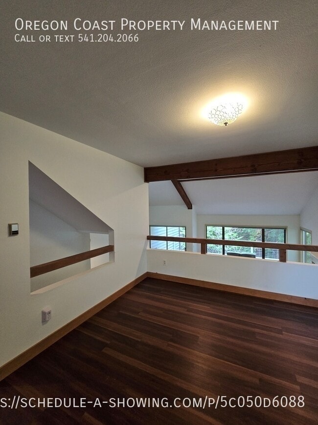 Building Photo - 600 Island Dr