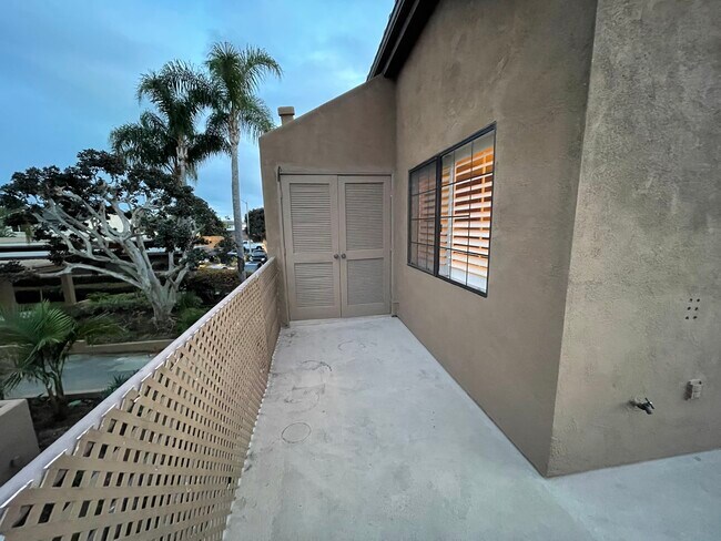 Building Photo - 305 Coral Reef Dr