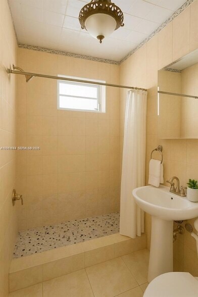 Building Photo - 1101 SW 17th Ave