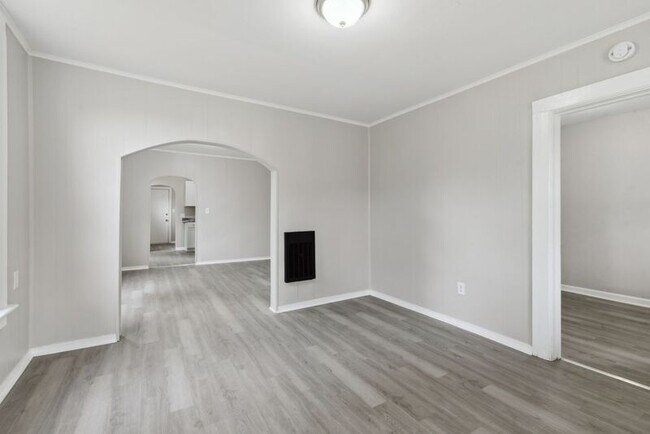 Building Photo - 336 Colburn St