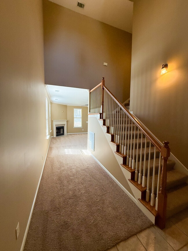 Building Photo - 1252 Washington Dr