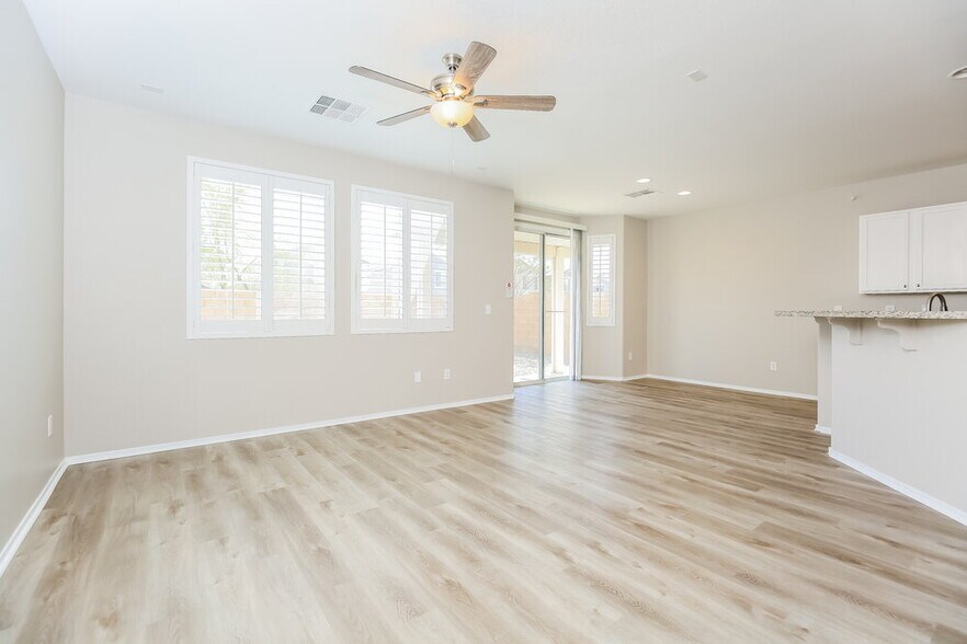 Building Photo - 10548 Congaree St