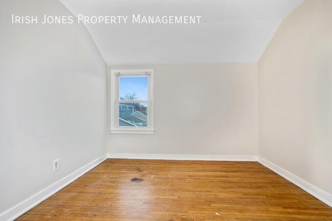 Building Photo - 15 Arbour Ln