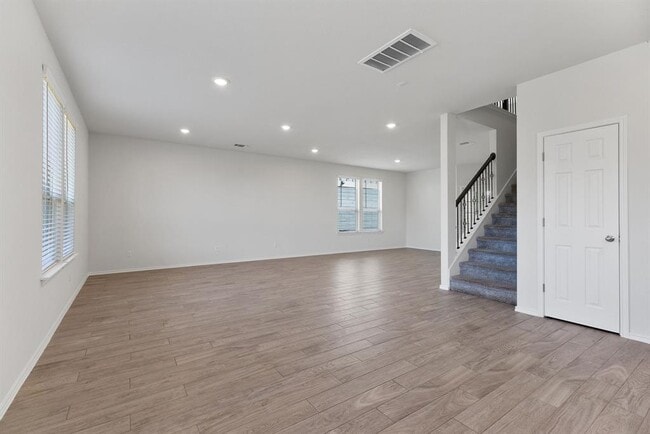 Building Photo - 905 Duskywing Wy