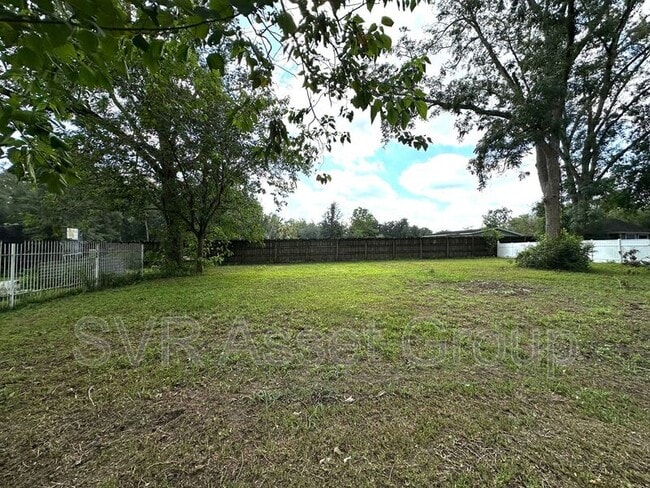Building Photo - 8054 Graff Ln