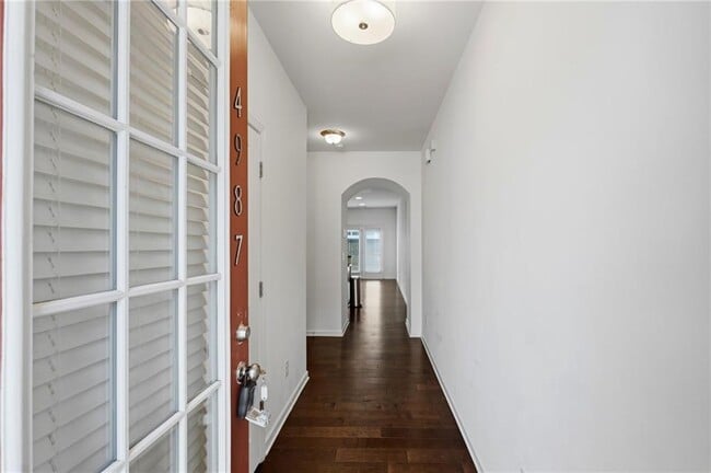Building Photo - 4987 Longview Walk