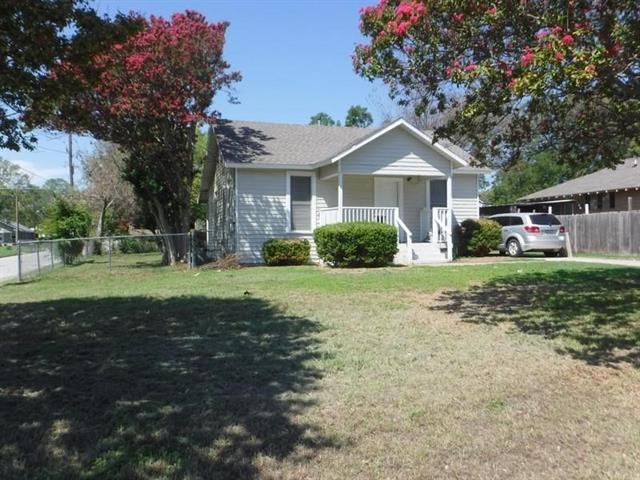 Primary Photo - 218 Broadmoor Ave