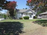 Building Photo - 218 Broadmoor Ave