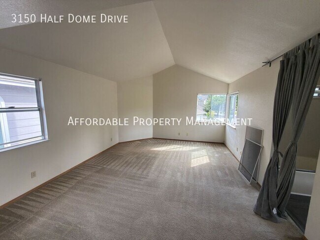 Building Photo - 3150 Half Dome Dr