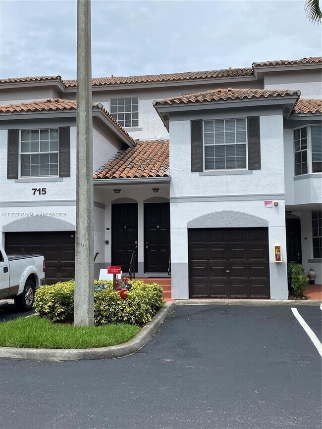 Building Photo - 715 SW 148th Ave