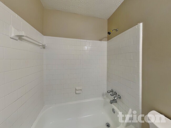 Building Photo - 1897 Falls Cove